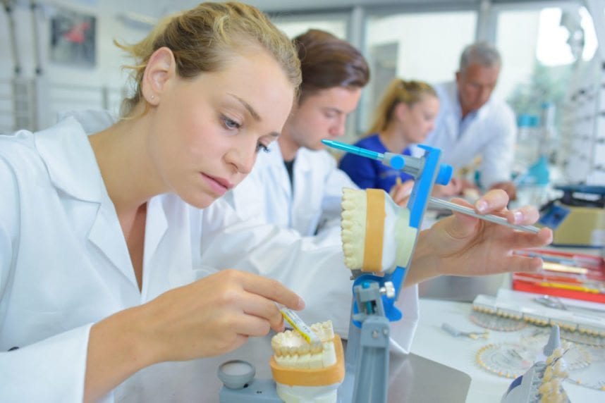 Dental technician job search australia